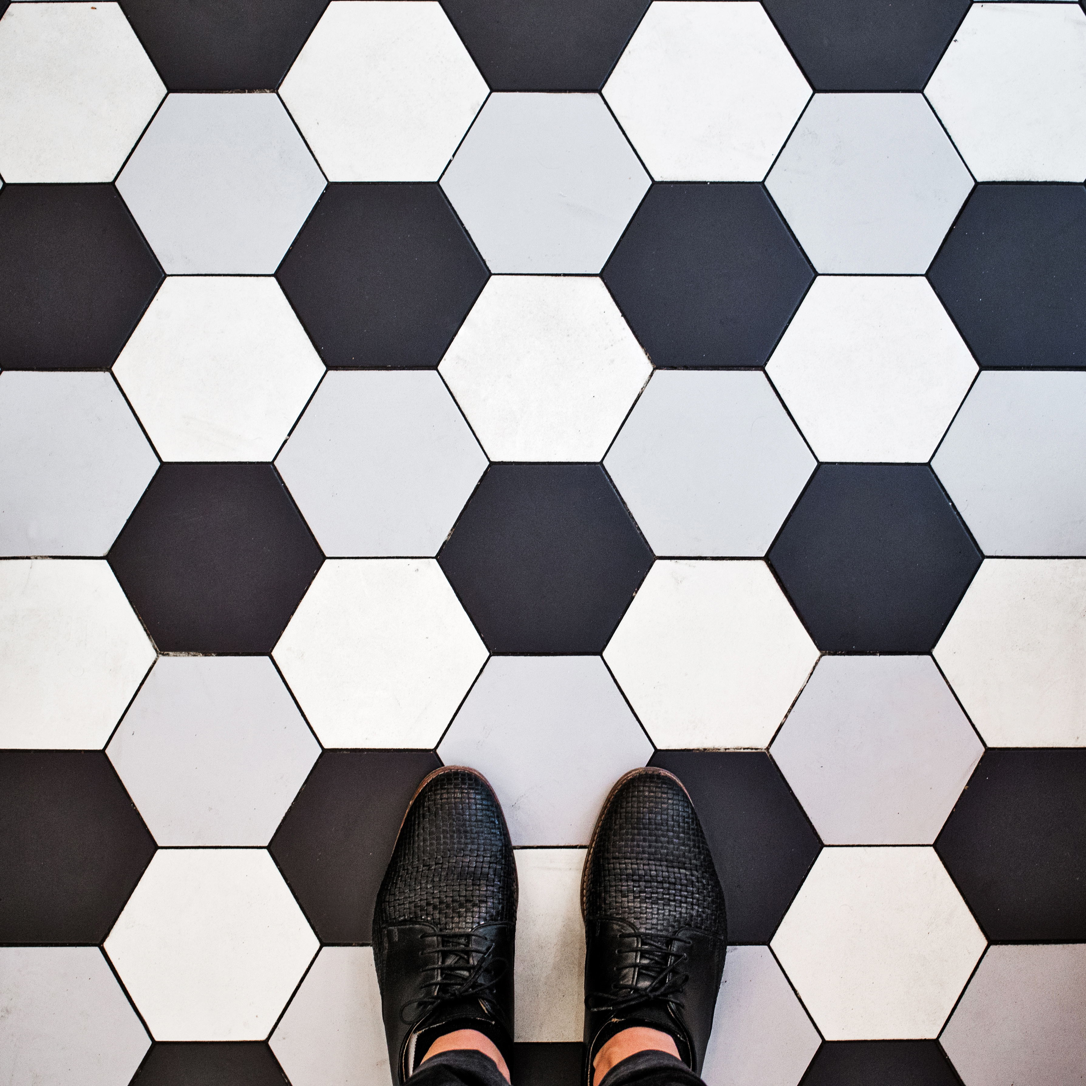 “Parisian Floors”, A Creative Walk in Paris